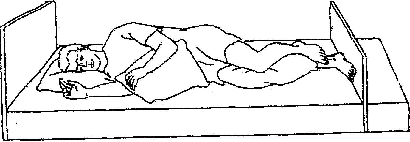 Лечь набок. Положение пациента на боку с пролежнями. Положение Фаулера, симса, лежа на боку. Лëжа на боку укладывание пациента. Положение на боку тяжелобольного пациента.