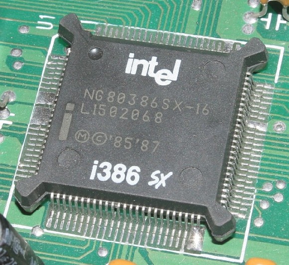 Intel bits. Микропроцессоры i80386. Процессор Intel 80386. Интел 386 процессор. Intel i386 SX.