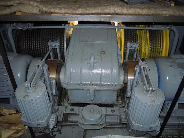 Двигатель подъемной машины имеет мощность 4. Гидротолкатель моторный ТГМ-90. Пропускная лебедка 380 на Гак. Кондиционер кж2-0.5.011д-01. Гидротолкатель на мостовом кране.