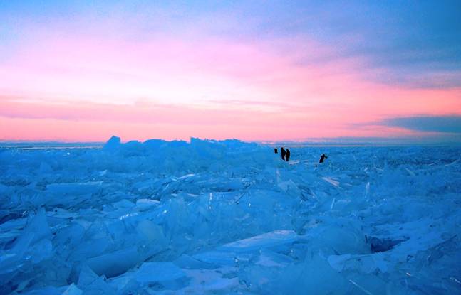 Лоб лед. Торосы в Антарктиде. Торосы на Лене. Торосы на реке. Якутские моря полгода покрыты льдом.